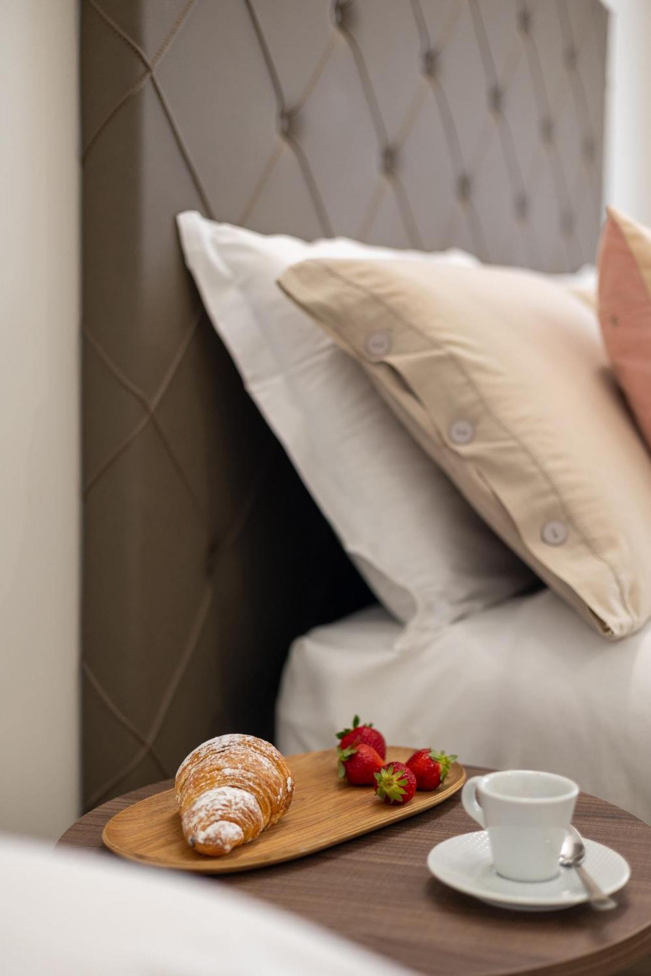 B&B Rais Luxury Rooms 维耶斯泰 外观 照片